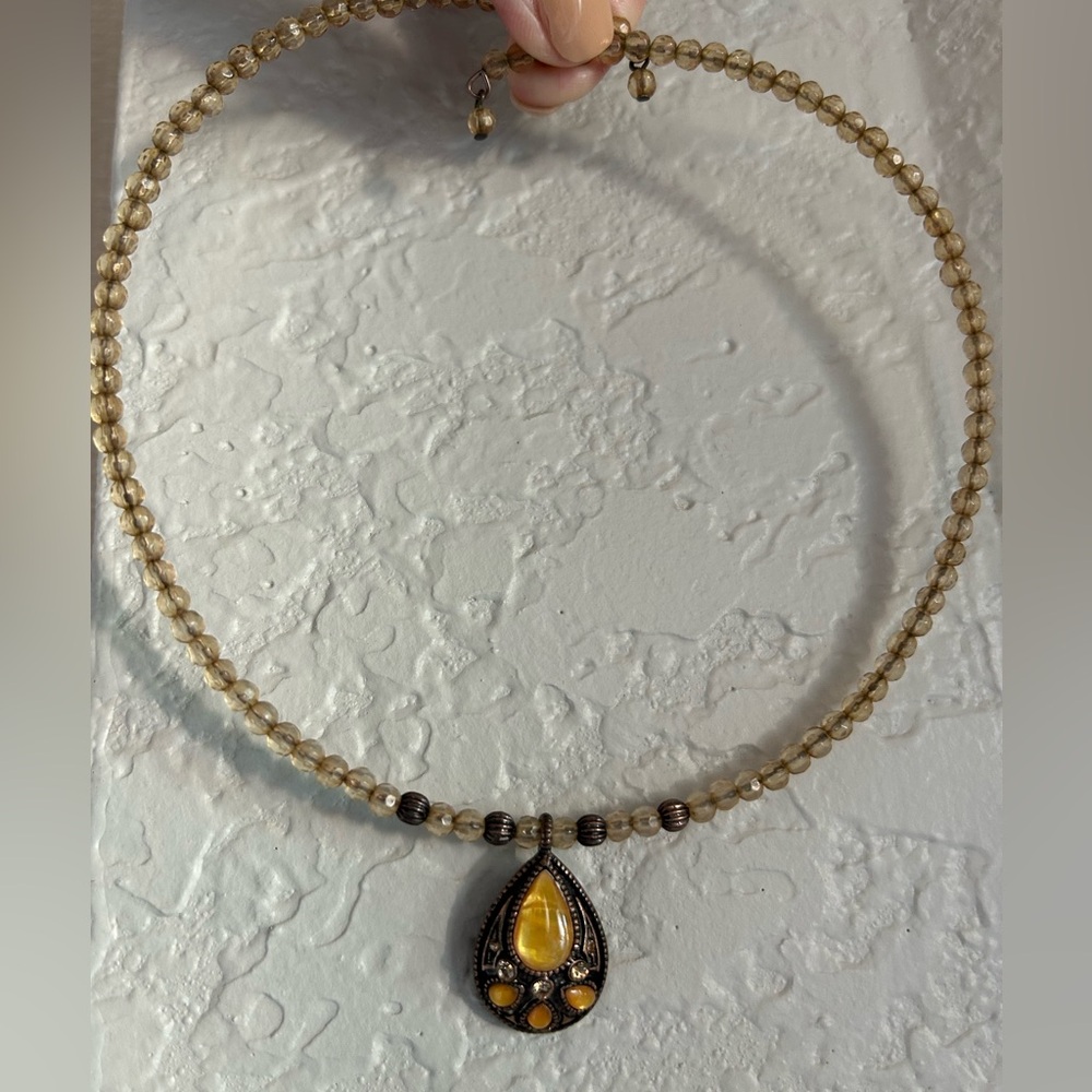 Beaded Gold Choker - Picture 3 of 3